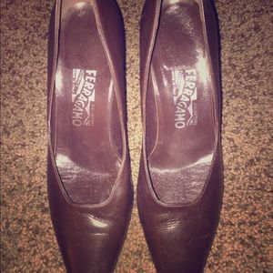 Salvatore Ferragamo Brown leather pumps size 7 1/2